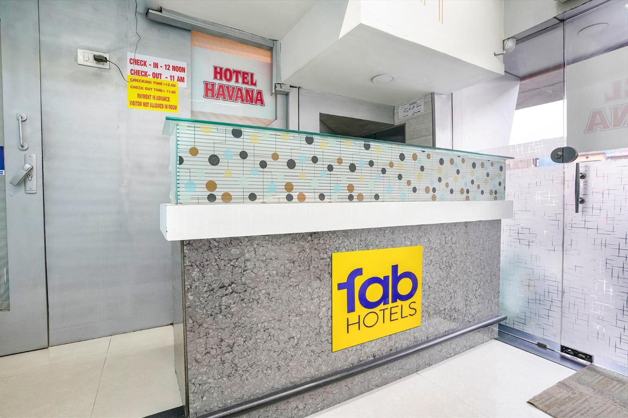 Fabexpress Havana Mumbai Exterior photo